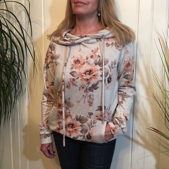 PASTEL FLORAL HOODIE one large left - Picture 5 of 8